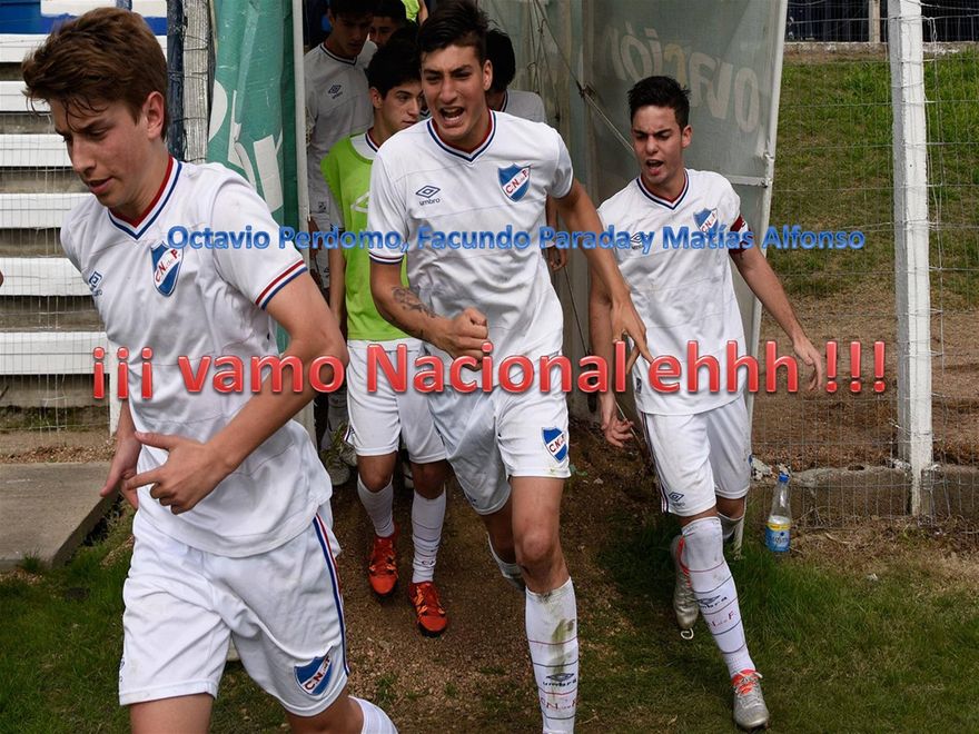 en setiembre, Nacional 5 Peñarol 0, así salieron a jugar el 2° tiempo los jugadores Perdomo, Parada y Alfonso.