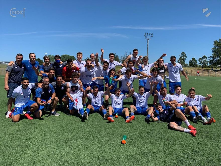 Nacional Campeón del Torneo Apertura 2020! - 21 de noviembre de 2020 en Los Céspedes (Foto del Facebook del Club Nacional de Football)