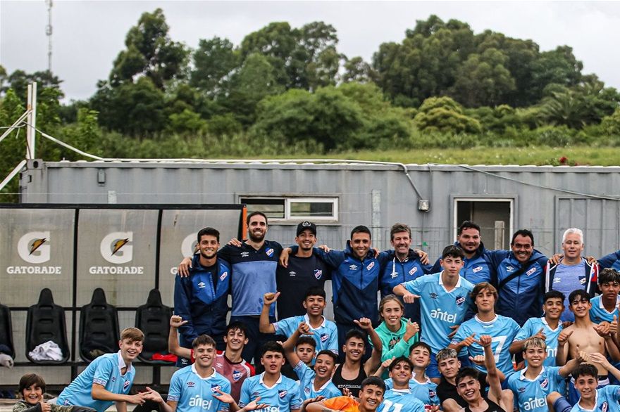 Foto de: Juveniles AUF